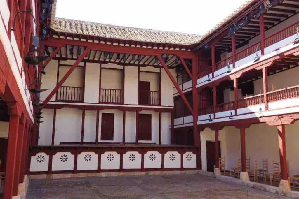 Apto. Singular En La Mancha Banco De Inversiones Argamasilla De Alba Екстер'єр фото